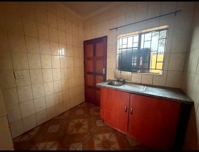 3 BEDROOM PROPERTY TO RENT IN LAUDIUM